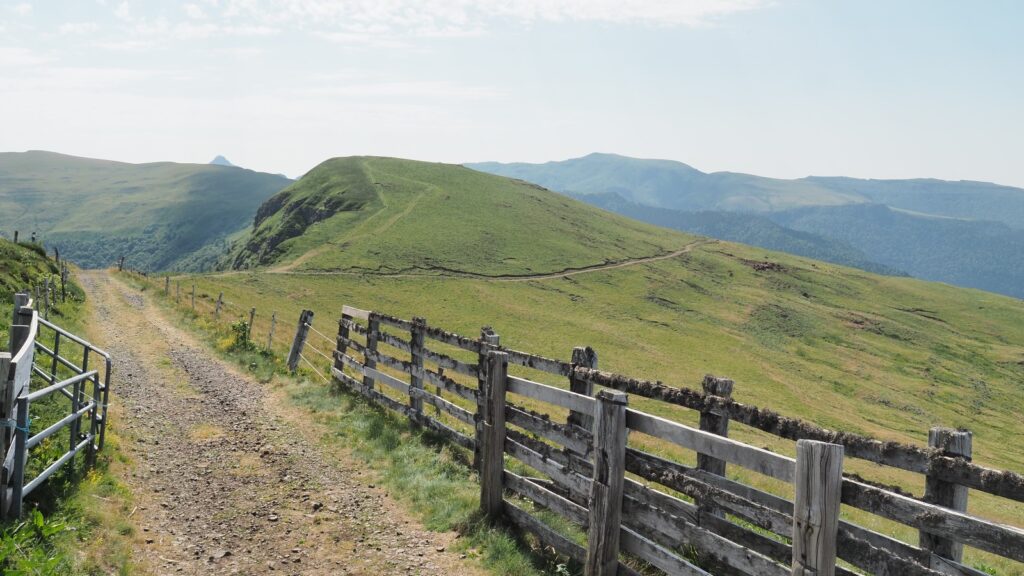 Randonnée au pied du Puy violent